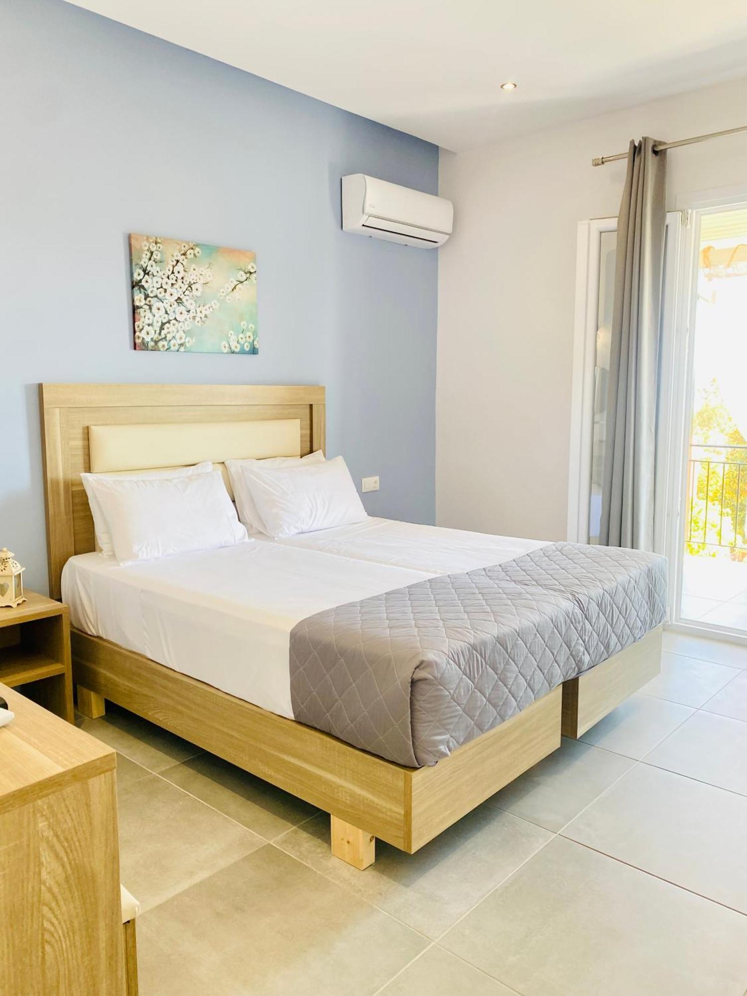 Paradiso Hotel Sea View And Pool Suites Ipsos Corfu Extérieur photo
